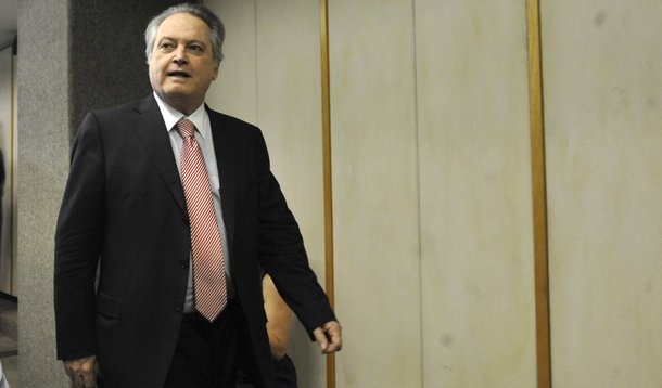 Rossi é indiciado como chefe de quadrilha