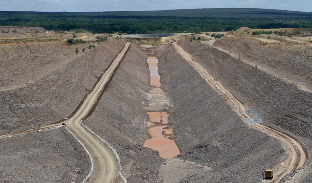 Freire pede convocação de Bezerra Coelho