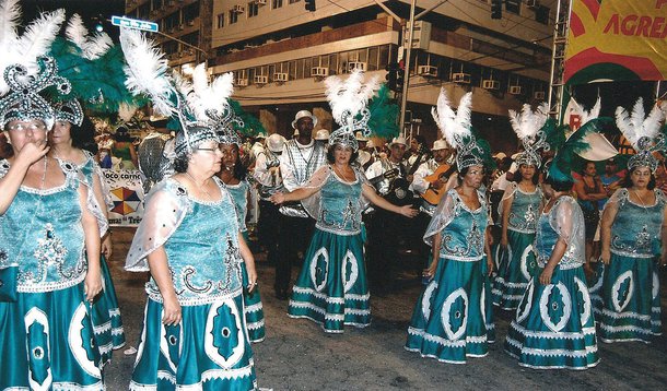 Já é carnaval na Praça do Arsenal