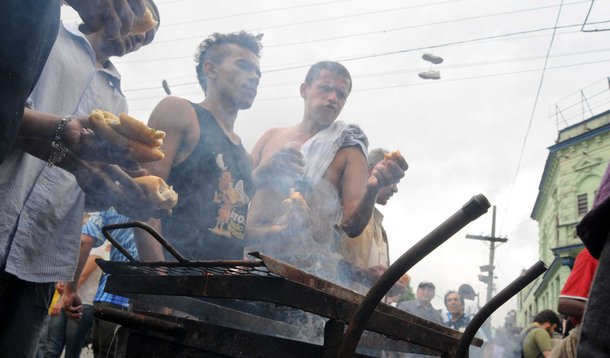 Churrascão aponta saída para beco da cracolândia