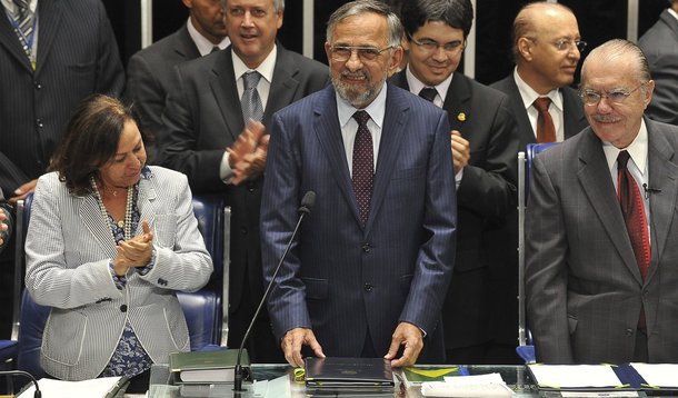 “Só um povo muito consciente para me eleger”, afirma Capiberibe