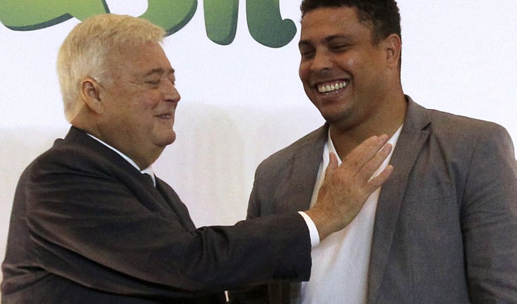 Teixeira não deixa CBF e vai acumulando apoios