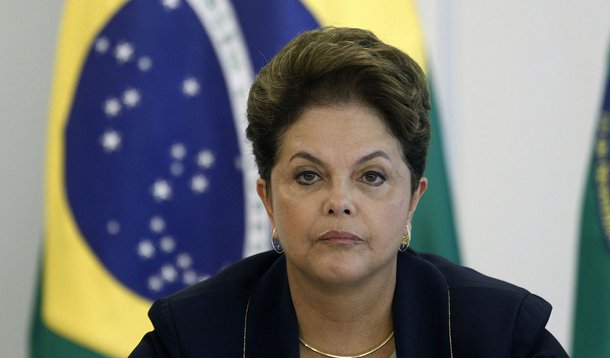 Dilma oferece ajuda a Minas Gerais 