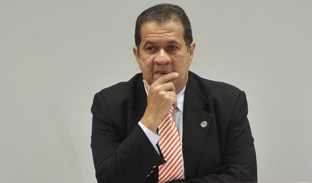 Lupi fica, mas PDT deve perder pasta na reforma