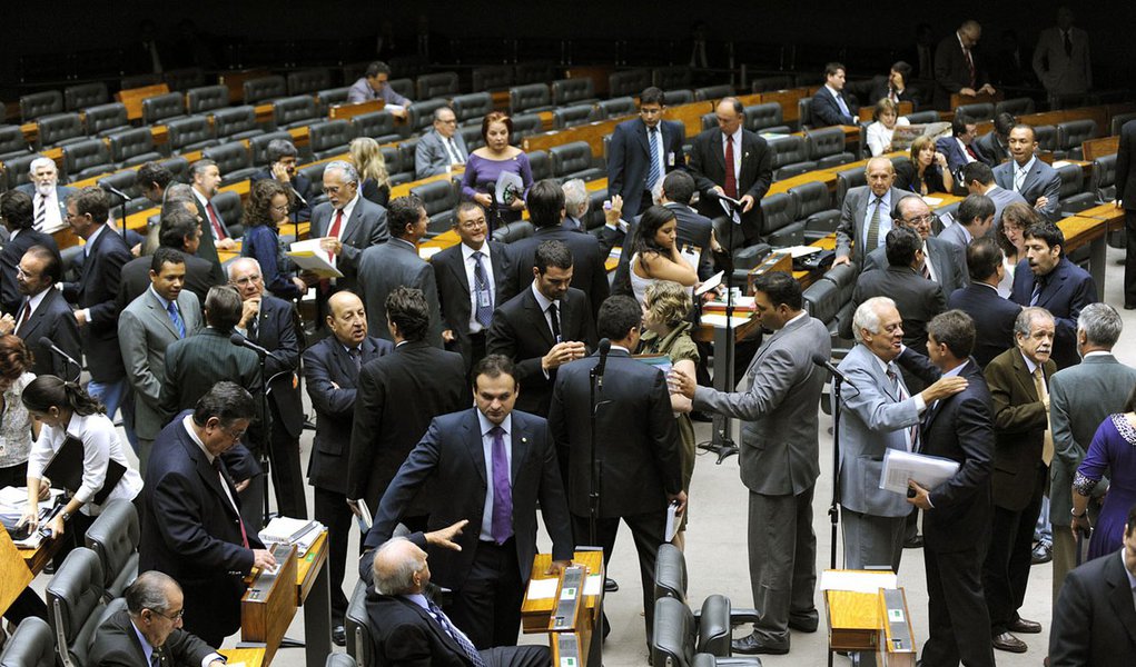 Câmara deve votar Lei Geral da Copa nesta quarta