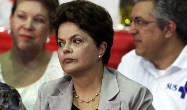 Para analistas, Dilma perdeu tempo lidando com crises