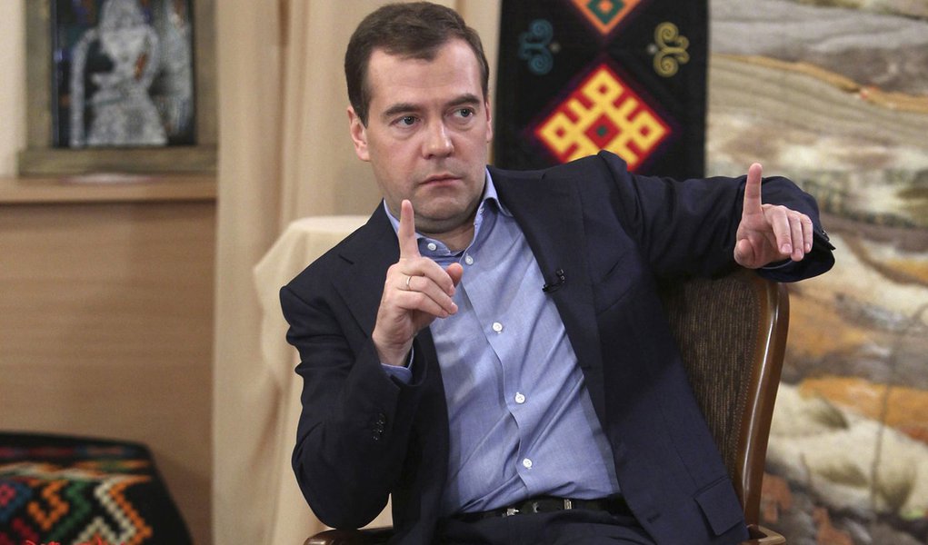 Medvedev: Rússia é mais forte que alguns países da UE