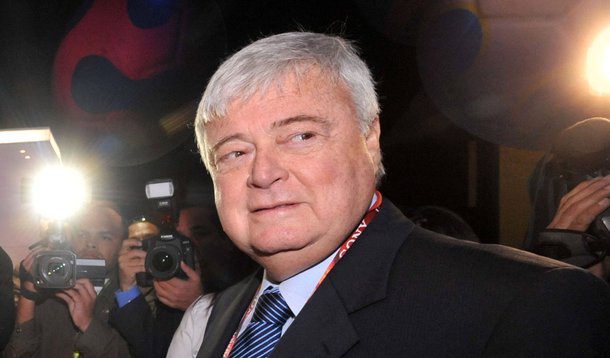 Cartão vermelho para Ricardo Teixeira