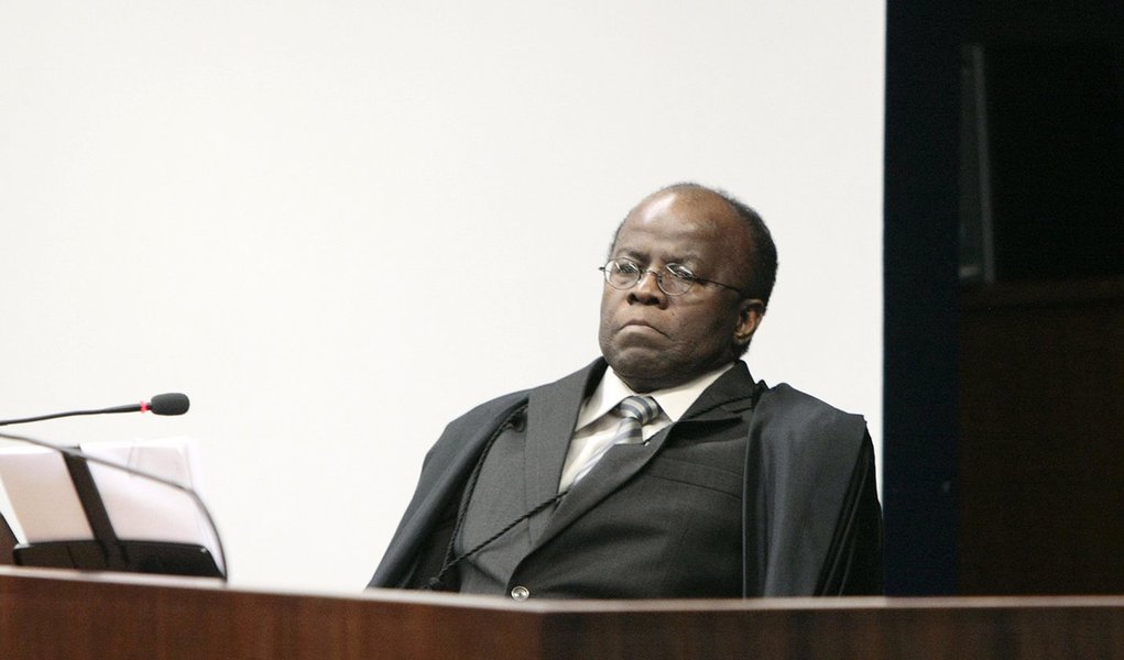 Para Joaquim Barbosa, processo do mensalão não está atrasado