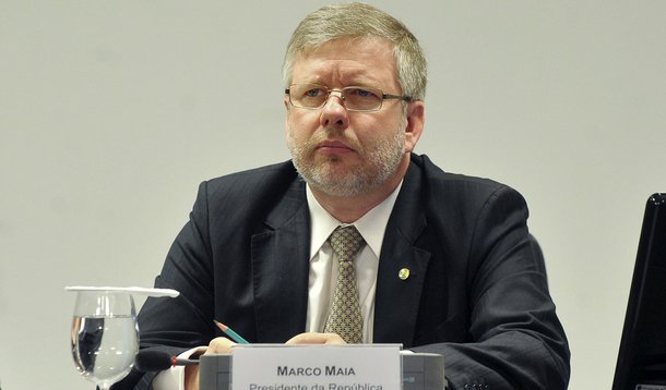 "Período de turbulência passou", diz Maia. Será?