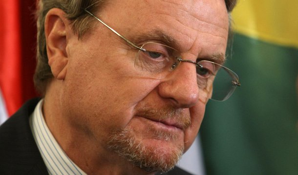 Lacerda declara guerra a vice em BH e demite 17