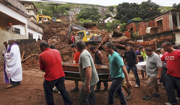 Sobe para 22 número de mortos em Sapucaia, no Rio