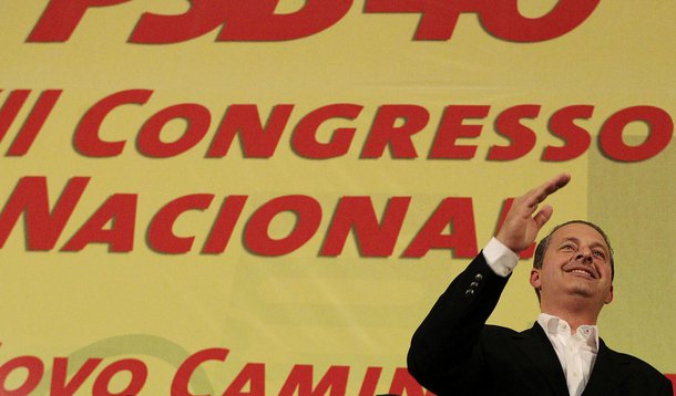 Eduardo Campos é reeleito presidente nacional do PSB