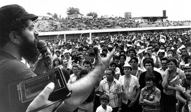 Lula, que deu voz ao povo, inicia a sua maior batalha