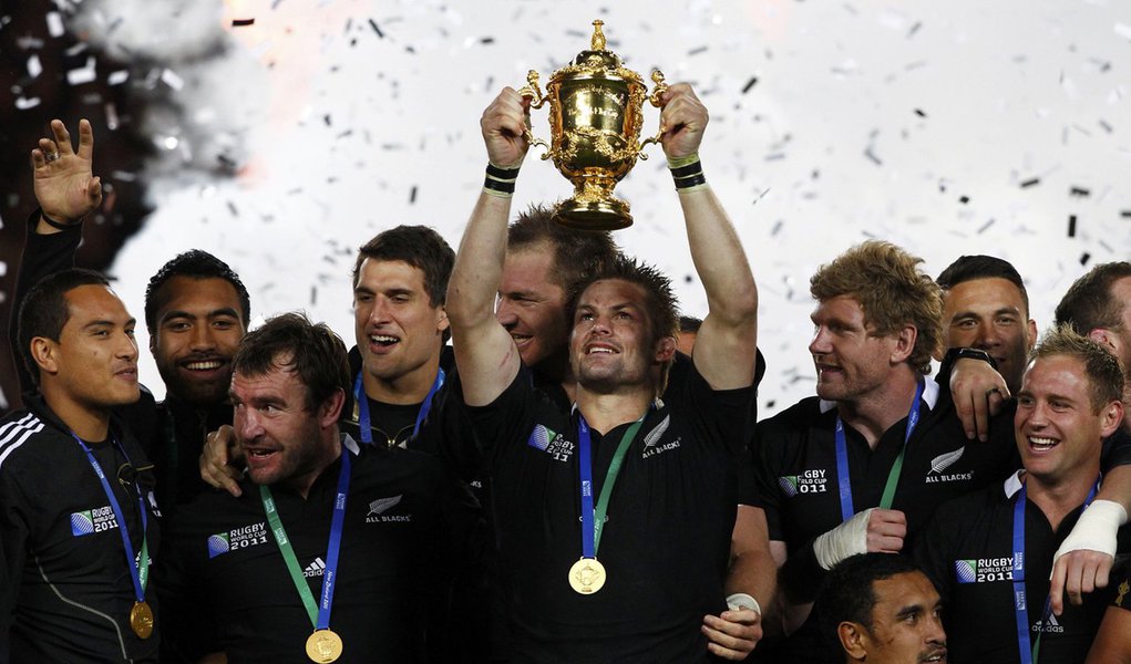 Neozelandeses quebram tabu de 24 anos e são campeões mundiais de rúgbi