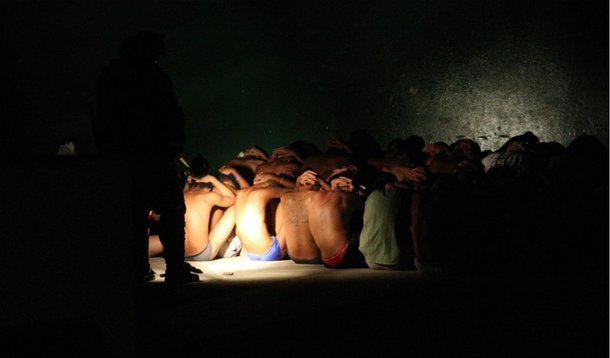 Rebelião deixa três internos mortos na Funase 