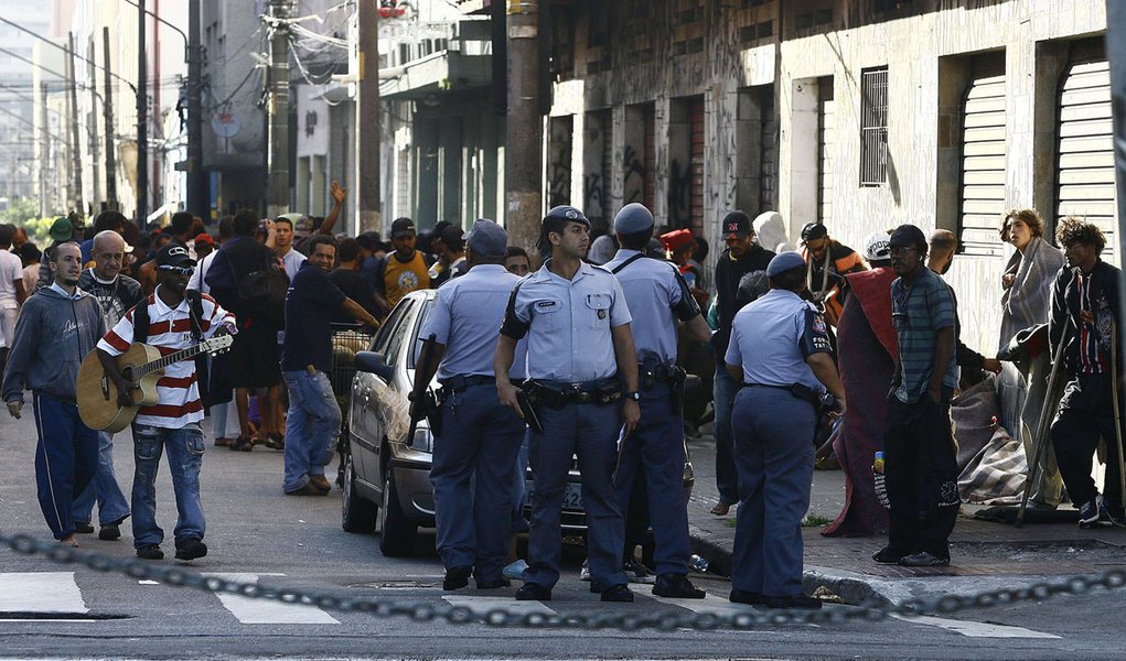 Policiais ocupam cracolândia de São Paulo