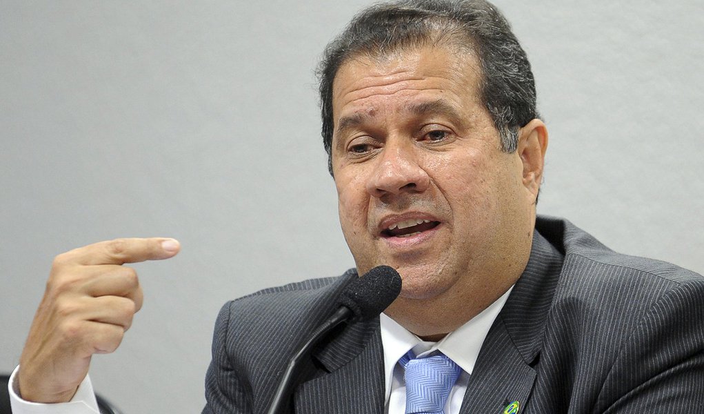 Lupi recebeu diárias em viagem com compromiss​os partidário​s