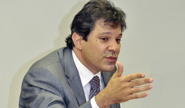 "Professor pode ser indiciado", diz Haddad sobre Enem