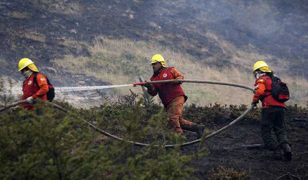 Chile pede ajuda para controlar incêndio na Patagônia