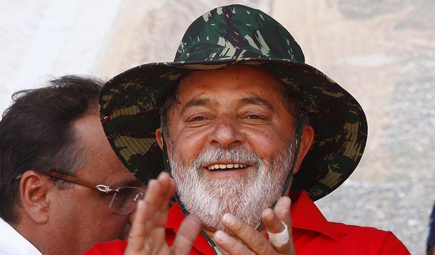 Época compra briga inglória com Gaviões da Fiel