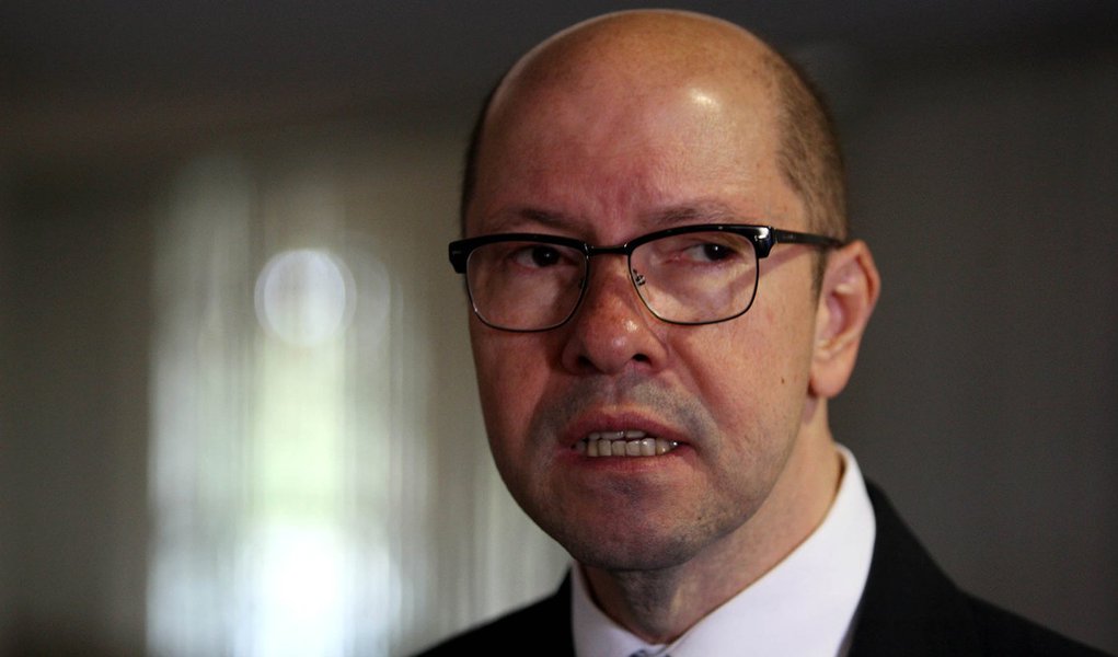 "Fala, professor, melhorou?"