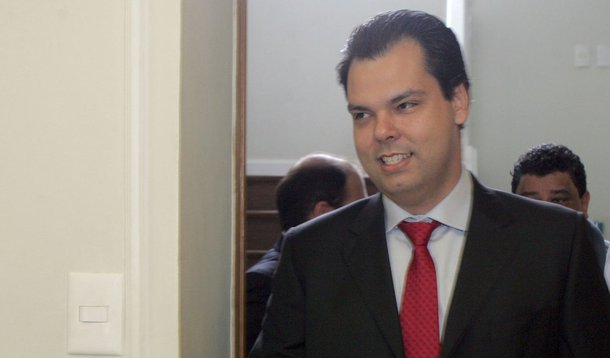 Bruno Covas desiste de pré-candidatura