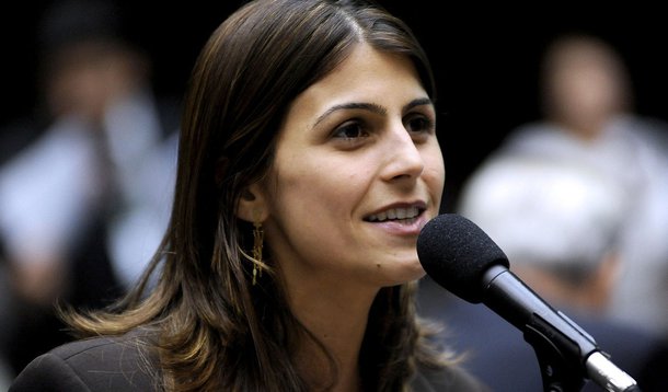 Manuela isola ainda mais o PT em São Paulo