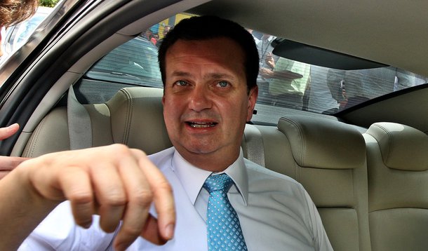 Kassab diz que apoio a José Serra é "incondicional"