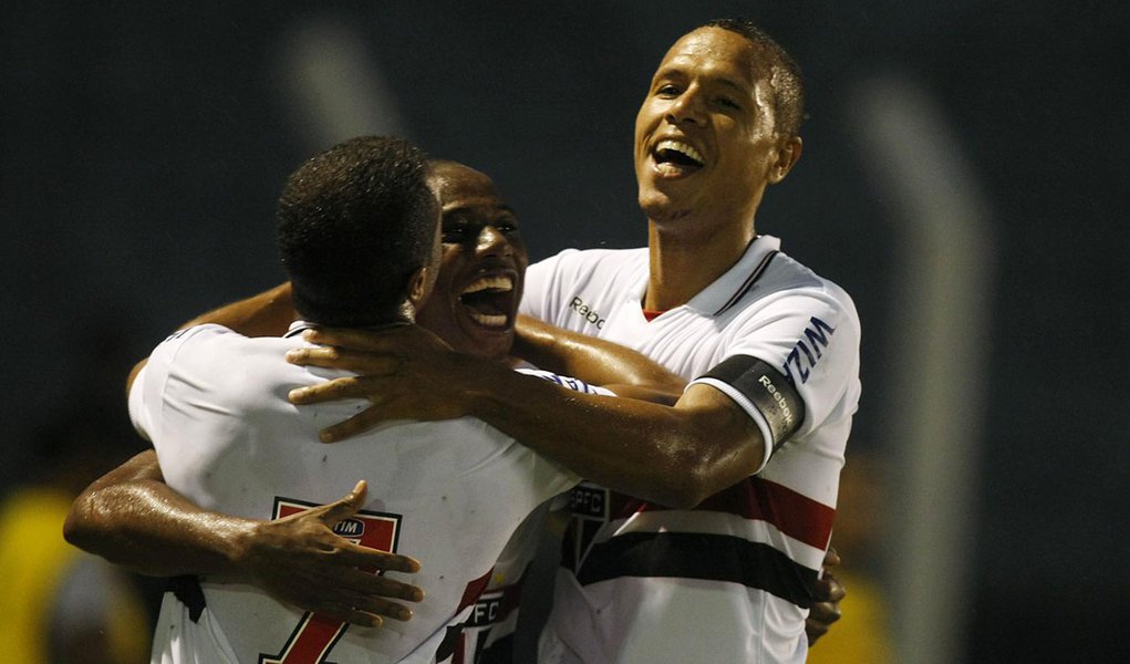 São Paulo consegue virada e soma a segunda vitória