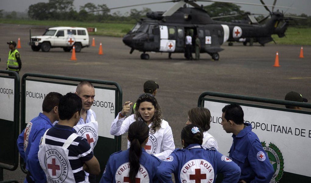 Colômbia e Brasil resgatam os últimos reféns das Farc