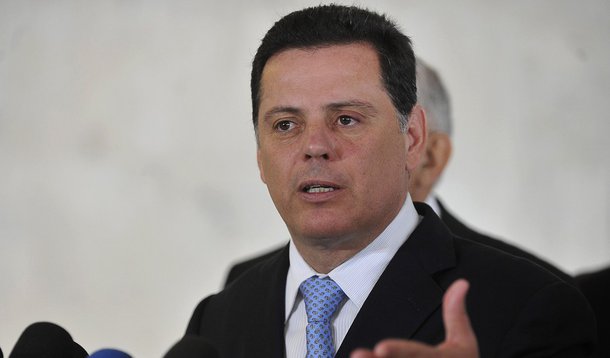 Marconi vai se livrar de secretários ligados a Cachoeira