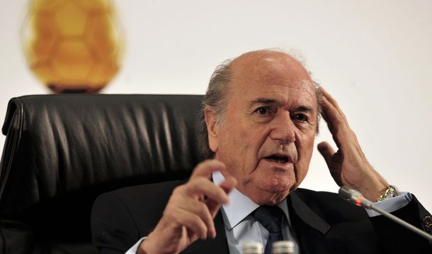Blatter cobra explicações do Egito após tragédia