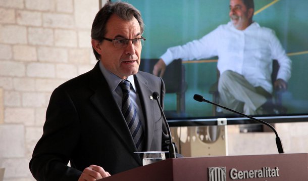 Lula recebe Prêmio Internacional da Catalunha