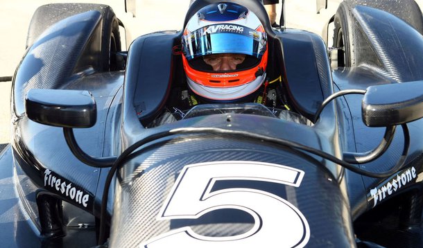 Barrichello agrada e termina testes na Indy com boa impressão