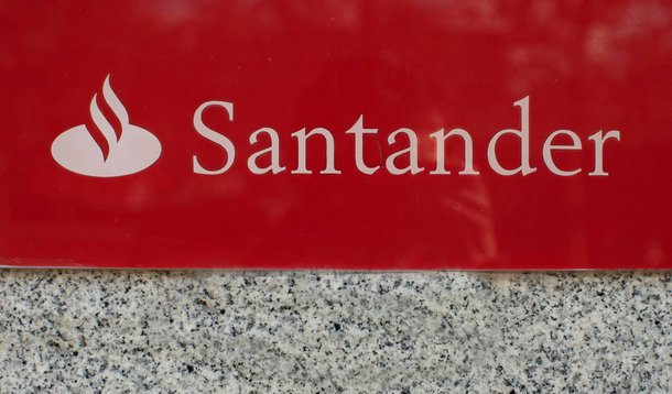 Santander registra queda de 35% do lucro líquido