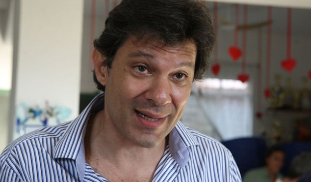 Em defesa de Dilma, Haddad ironiza Serra