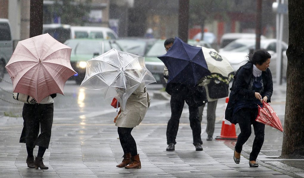 Tempestade causa ao menos duas mortes no Japão