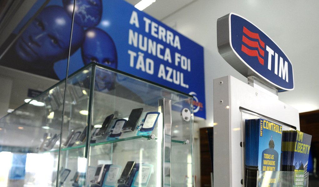 TIM projeta dobrar base de banda larga fixa em 2014