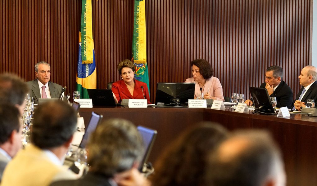 Dilma trata prioridades do Governo com Conselho Político