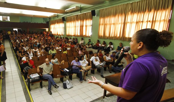 Professores da rede privada iniciam campanha salarial