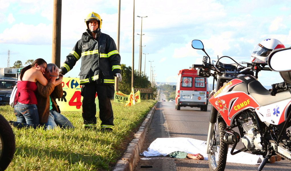 Pernambuco registra menos acidentes violentos no trânsito em 2012  