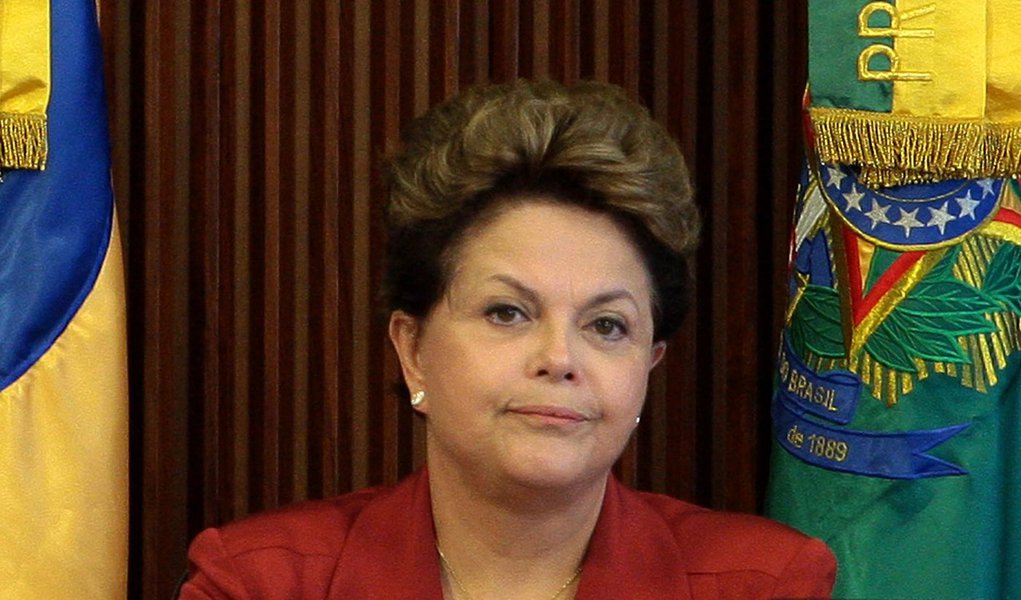 ‘Sou contra o aborto’, avisa Dilma Rousseff