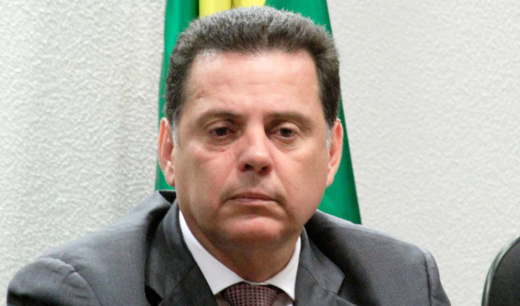 Marconi admite influência 'isolada' de Cachoeira