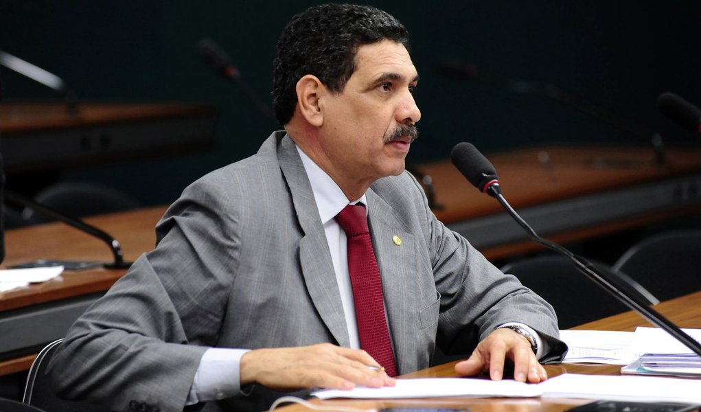 TCE vê compra de títulos irregular na gestão JP  