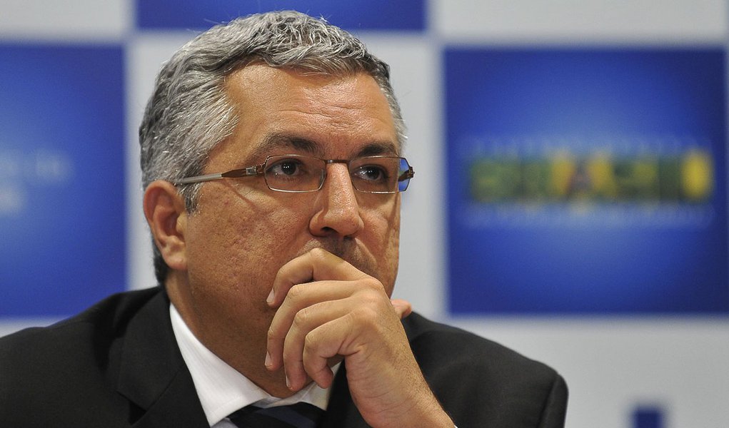 Escândalo do bicheiro chega ao Planalto