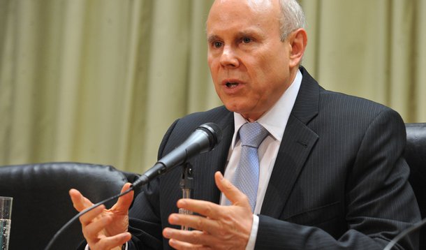 Mantega: nível de consumo e crédito do brasileiro é sustentável