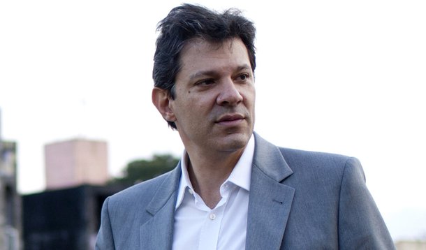 Sem saída, PT organiza ato público para um Haddad isolado