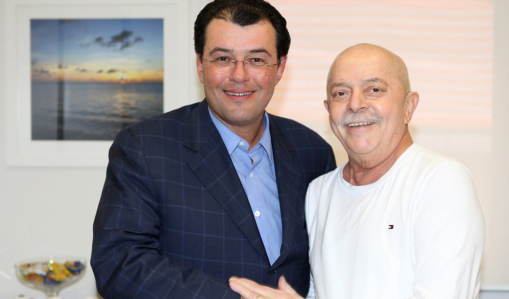 “A Dilma está certa. Essa é a boa luta”, diz Lula