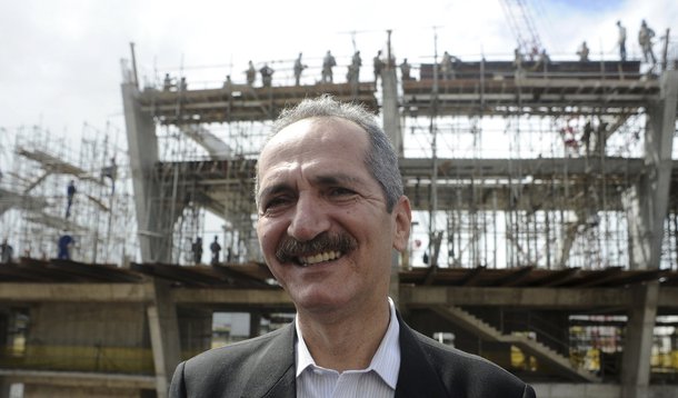 Ministro Aldo Rebelo se assume embaixador do Palmeiras